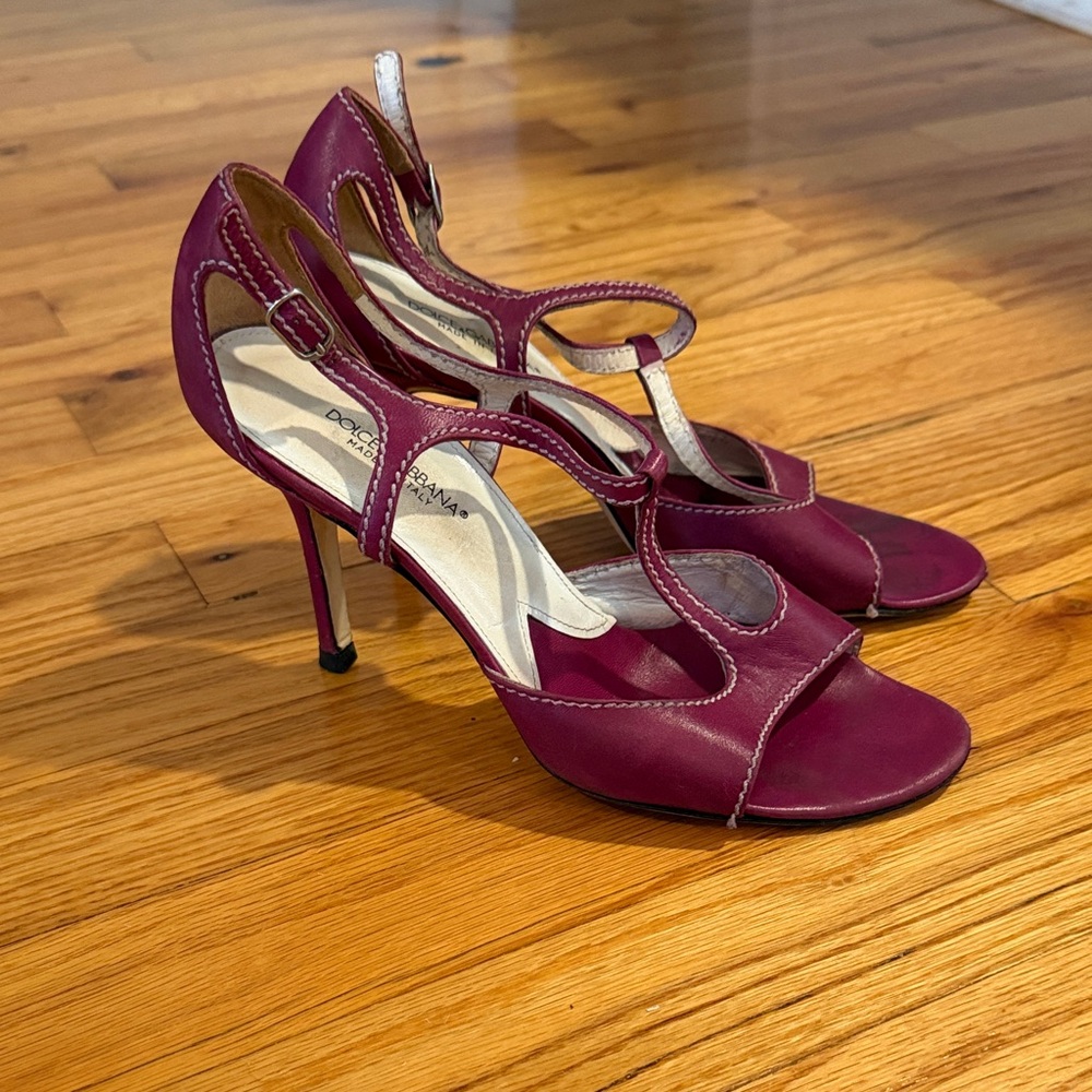 Dolce & Gabbana Women's plum Heels size 36